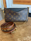 Pallas Clutch in Black