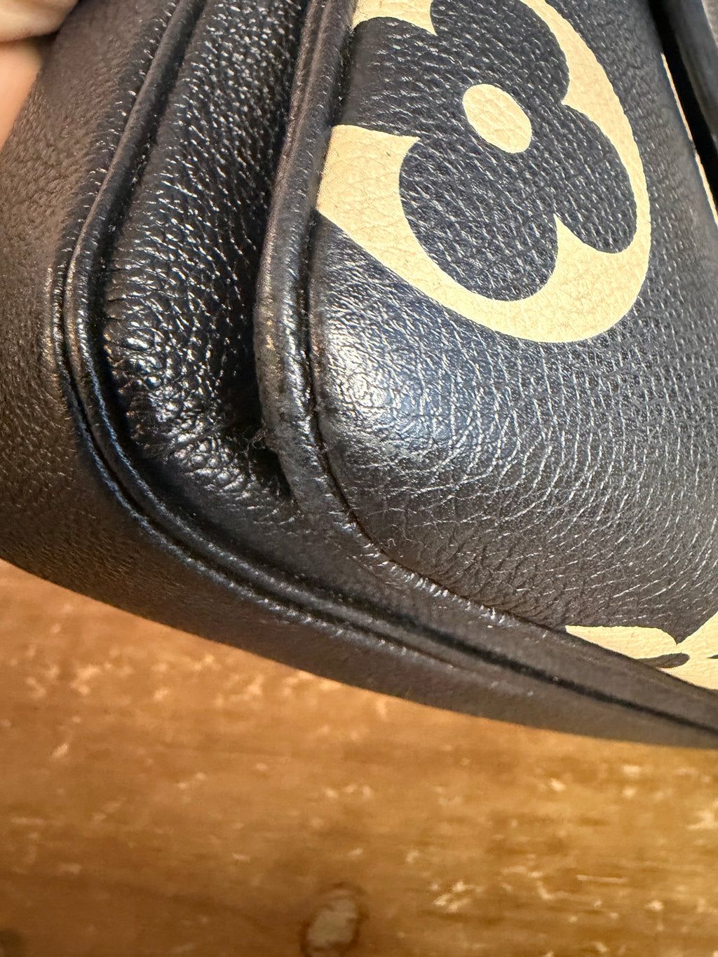 Pochette Métis Empreinte Giant Bicolor Monogram Black and Crème