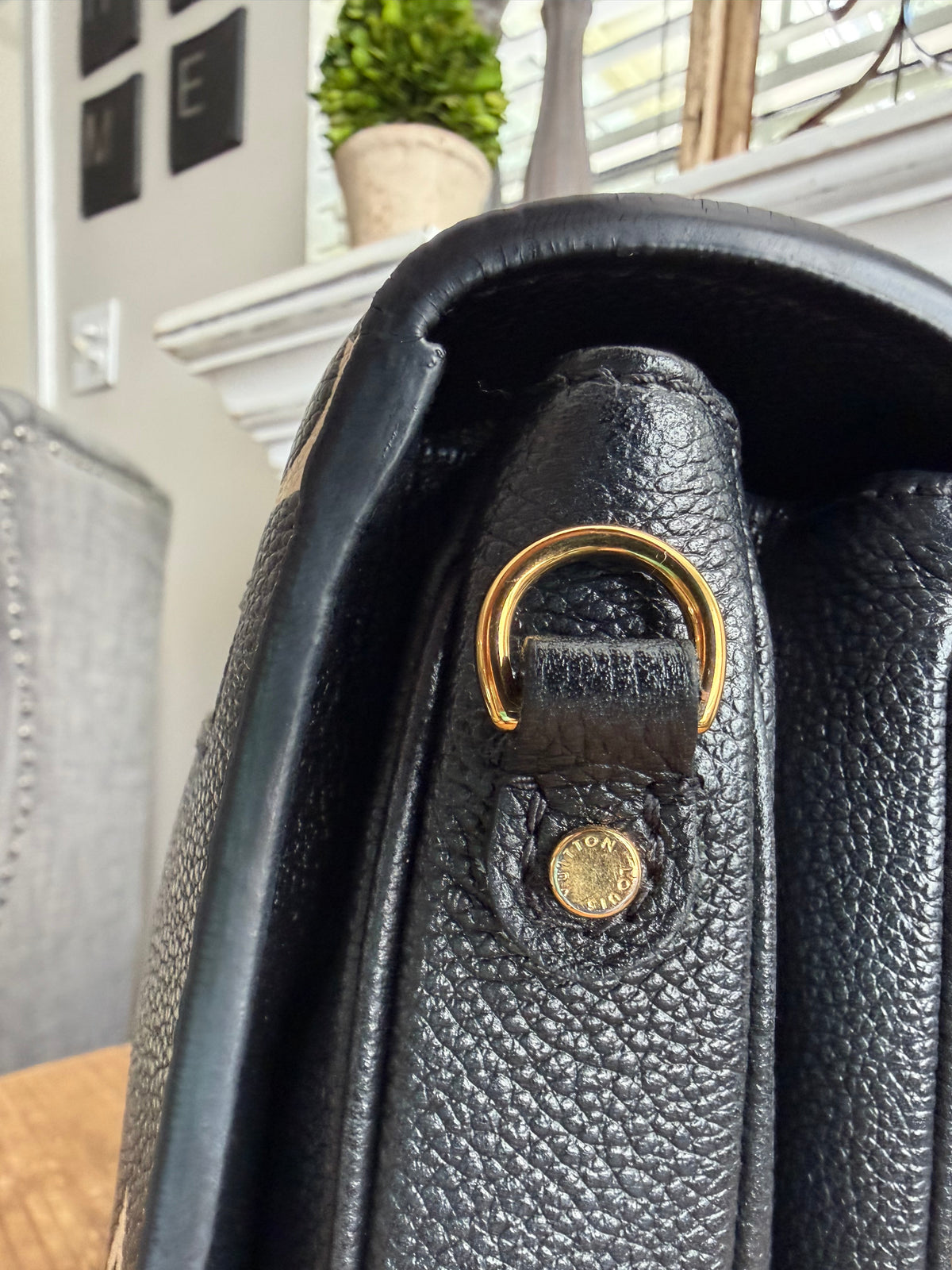 Pochette Métis Empreinte Giant Bicolor Monogram Black and Crème