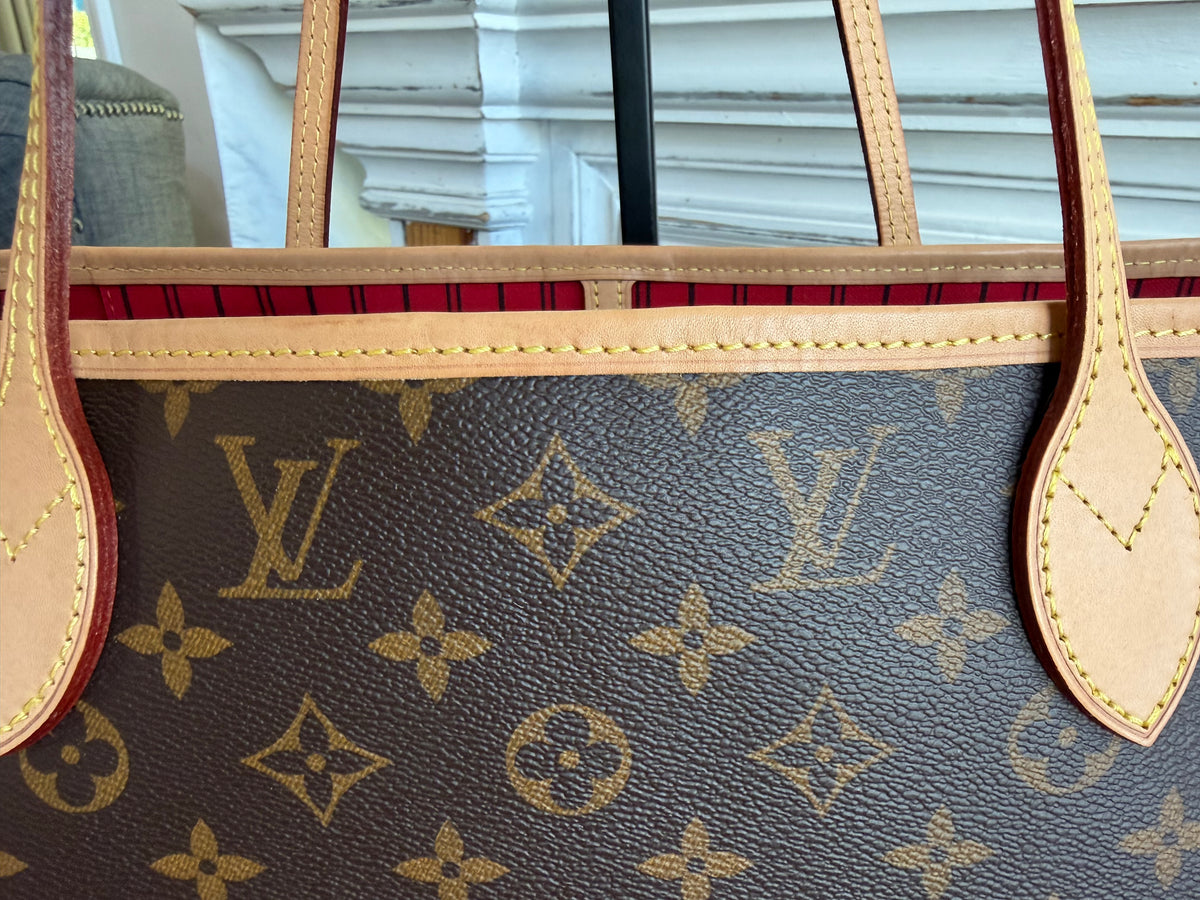 Neverfull MM with Pouch in Monogram with Red Interior