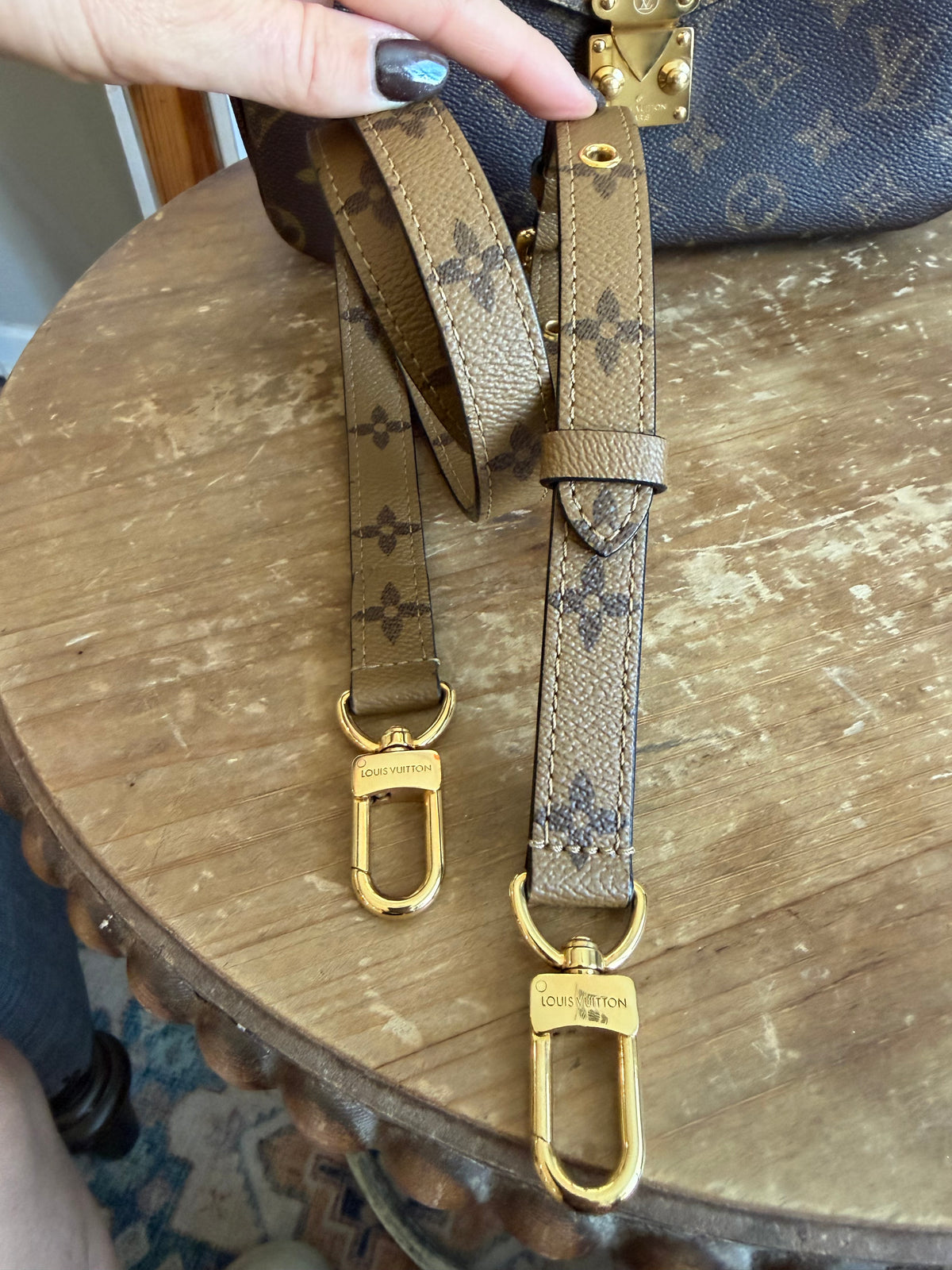 Pochette Métis in Reverse Monogram
