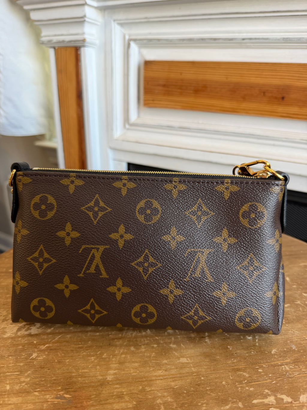 Pallas Clutch in Black