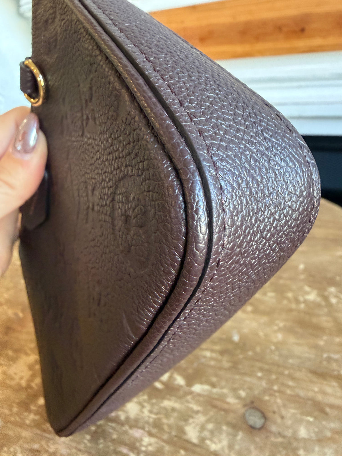 Easy Pouch On Strap Empreinte in Brown