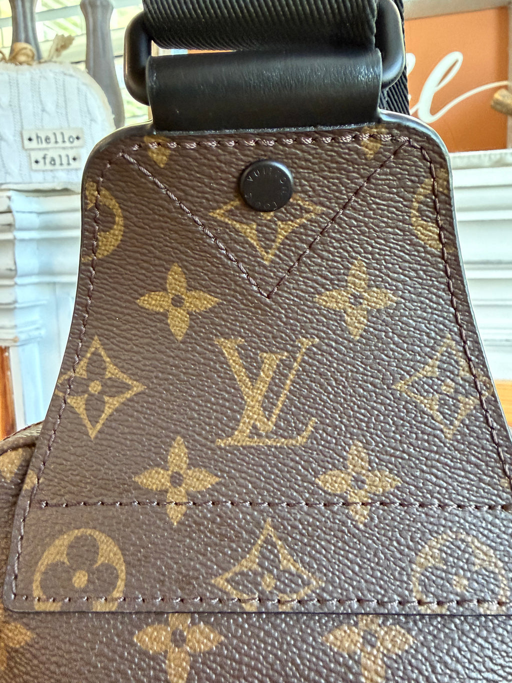 Avenue Sling NM in Monogram Macassar