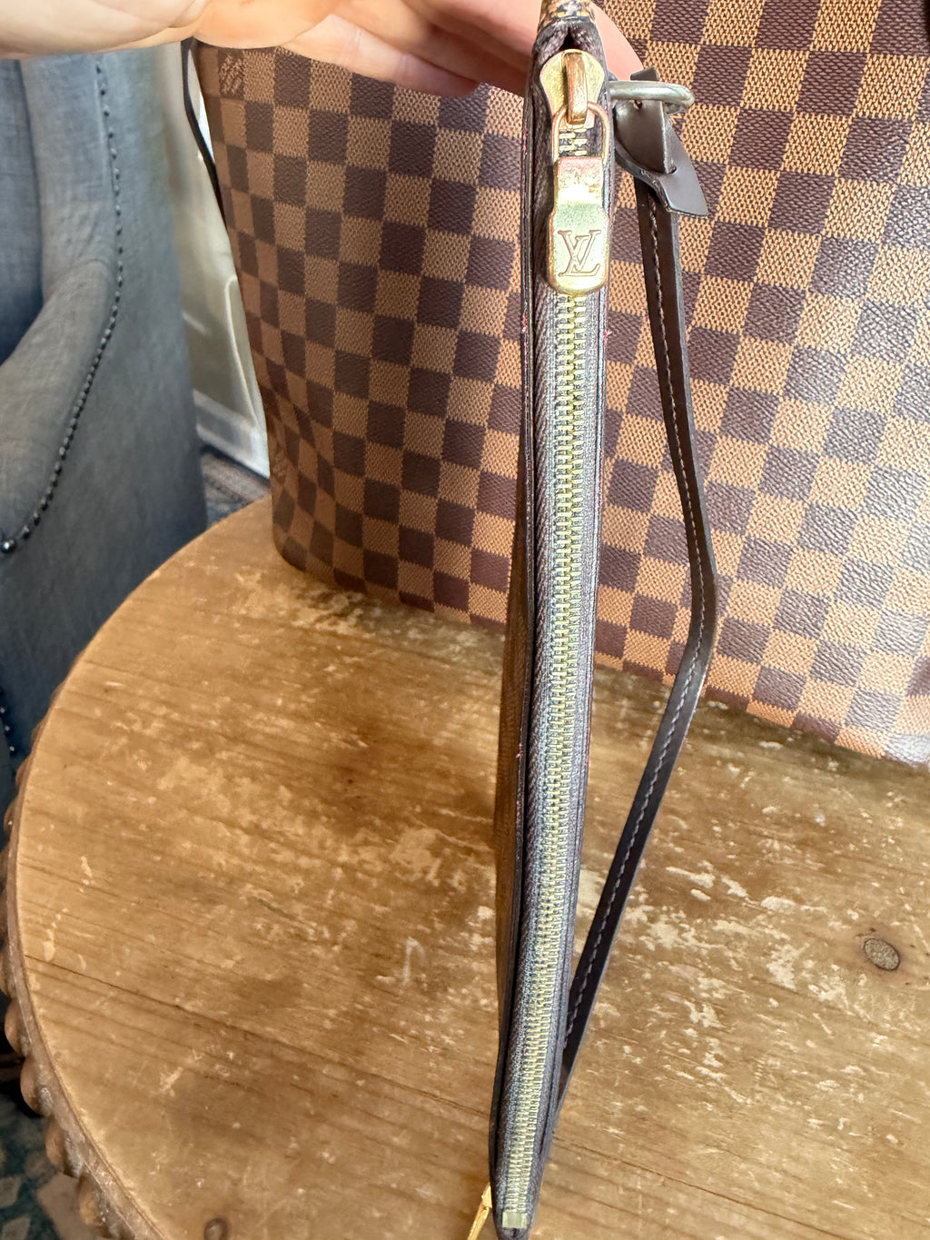 Neverfull MM with pouch in Damier Ebene