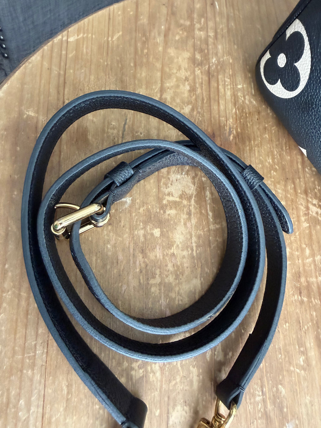 Pochette Métis Empreinte Giant Bicolor Monogram Black and Crème