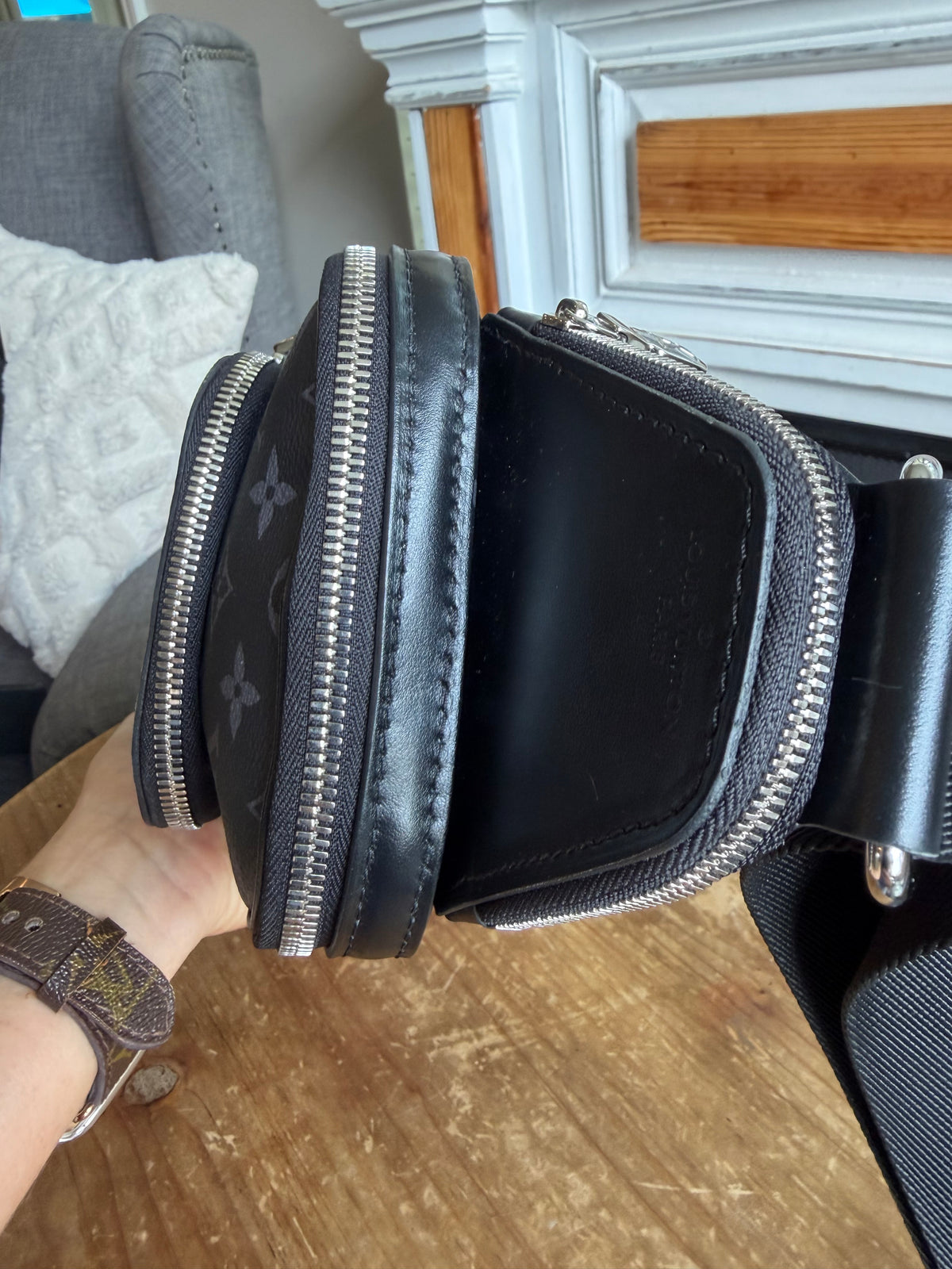 Avenue Sling PM in Eclipse