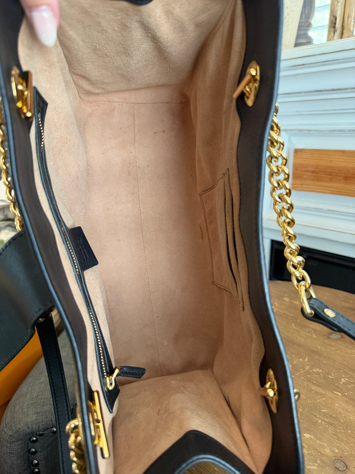 GG Supreme Bee Padlock Tote - Medium