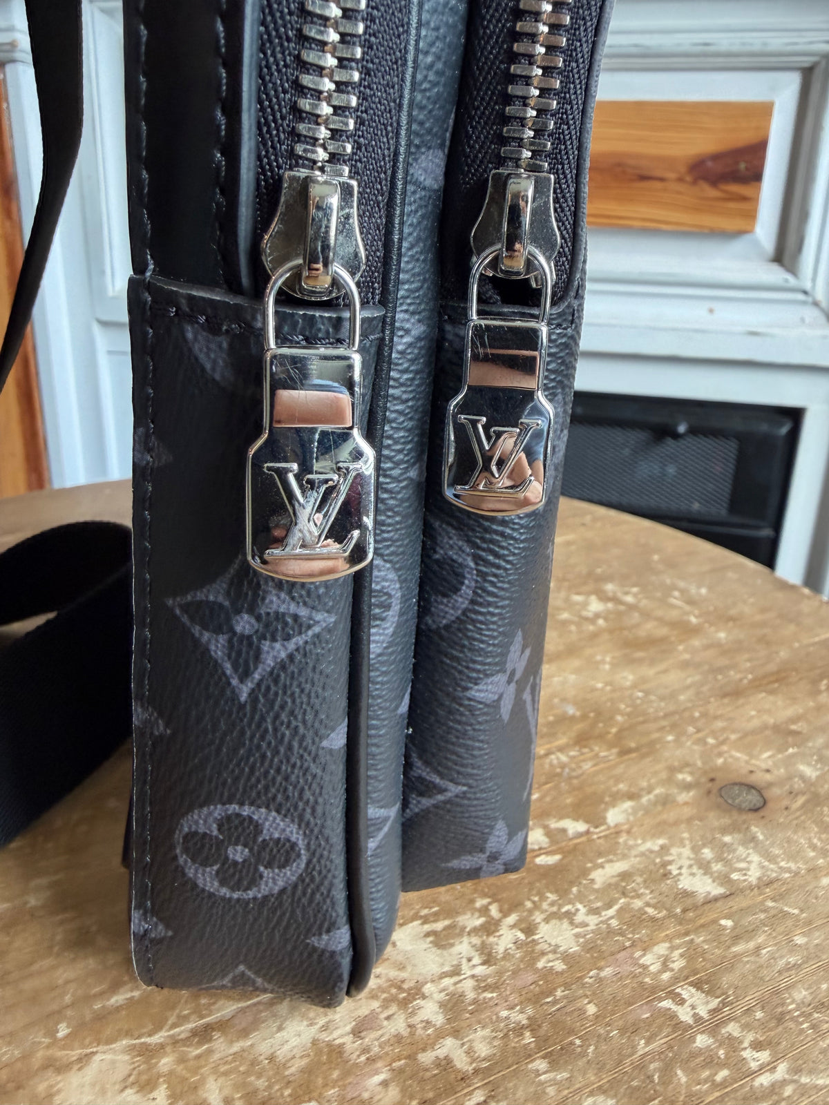 Avenue Sling PM in Eclipse