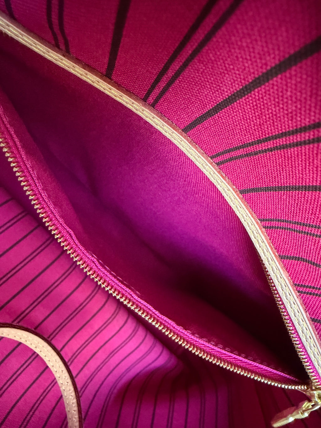 Neverfull MM with Pouch