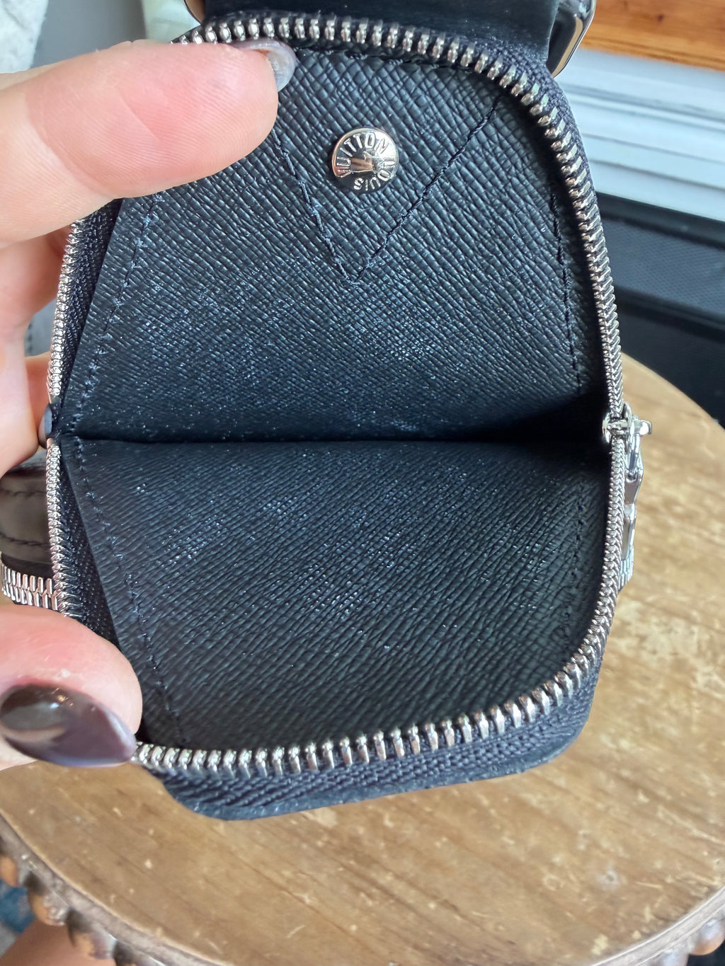 Avenue Sling PM in Eclipse
