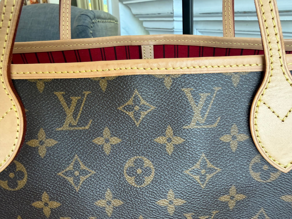 Neverfull MM with Pouch in Monogram with Red Interior
