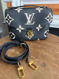 Pochette Métis Empreinte Giant Bicolor Monogram Black and Crème