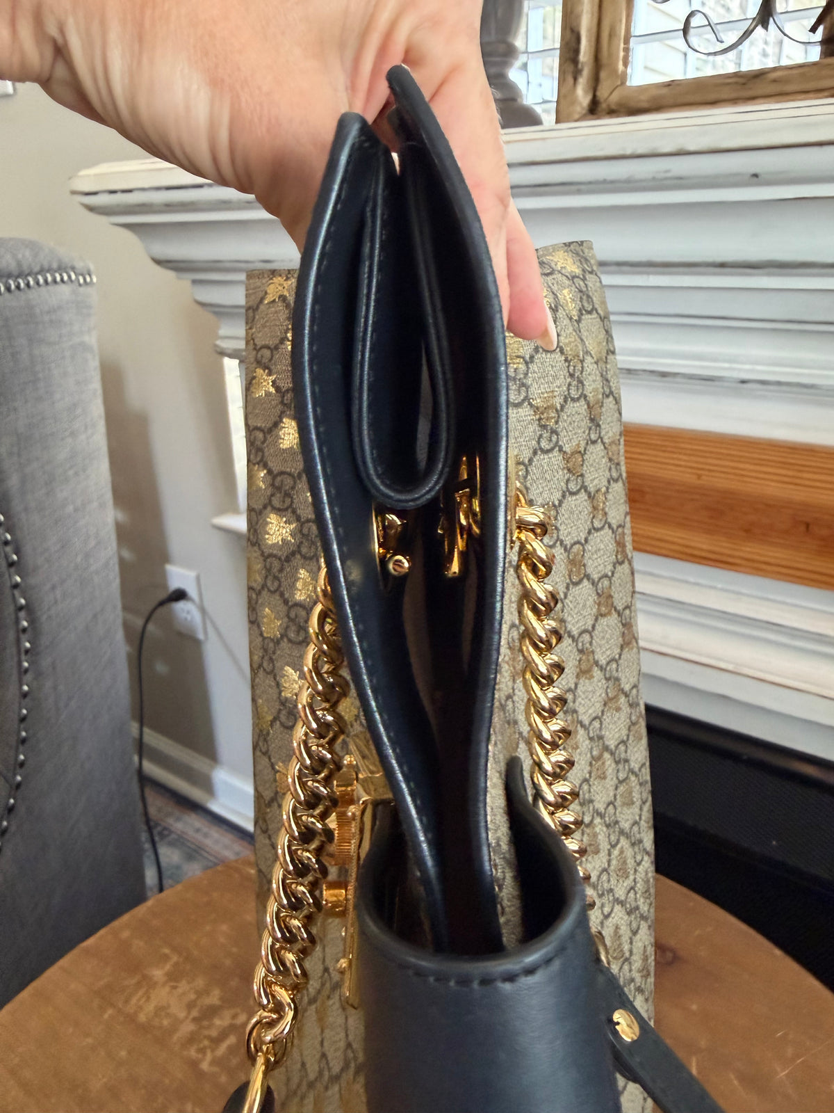 GG Supreme Bee Padlock Tote - Medium