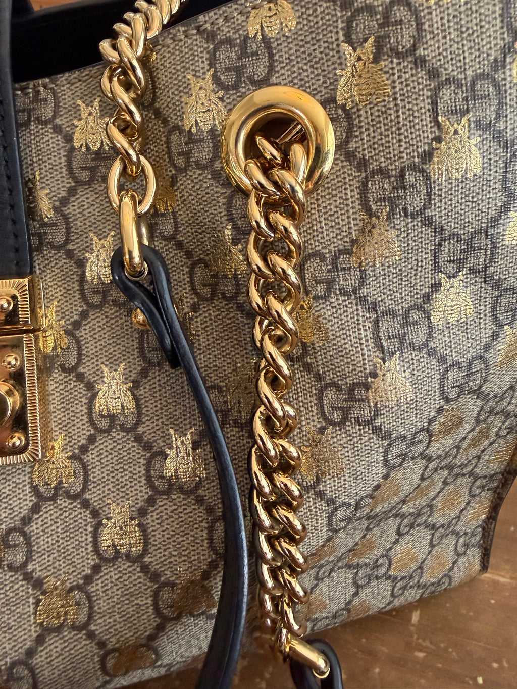 GG Supreme Bee Padlock Tote - Medium
