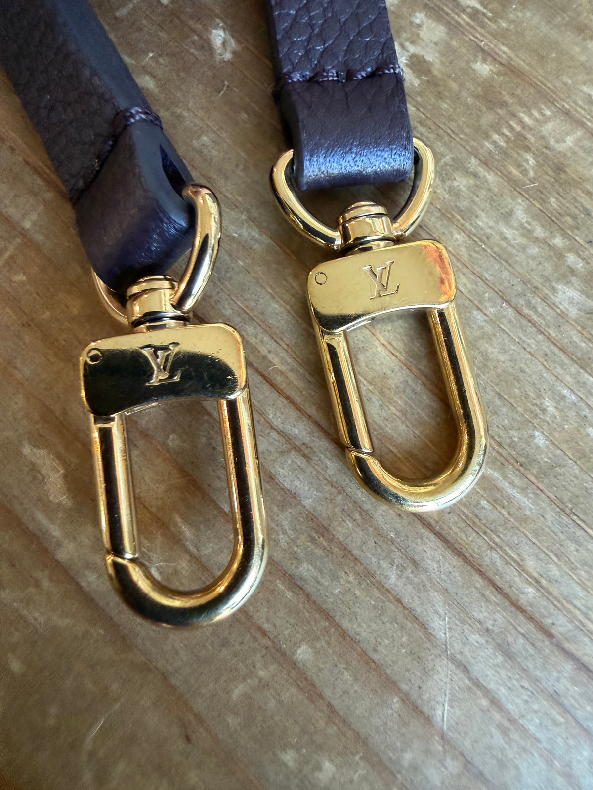 Easy Pouch On Strap Empreinte in Brown