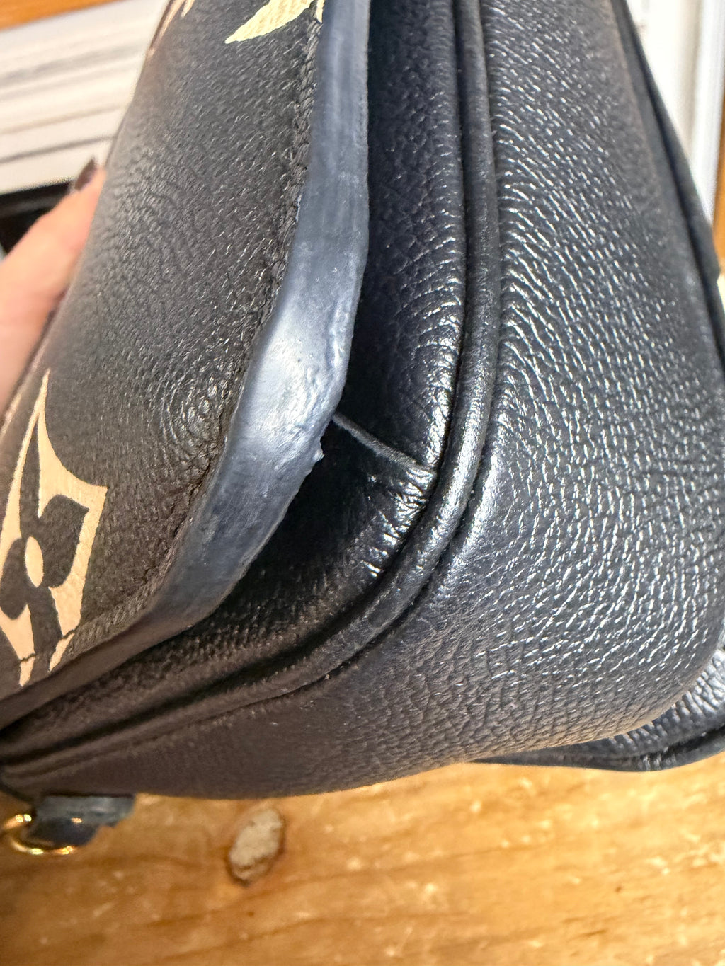 Pochette Métis Empreinte Giant Bicolor Monogram Black and Crème