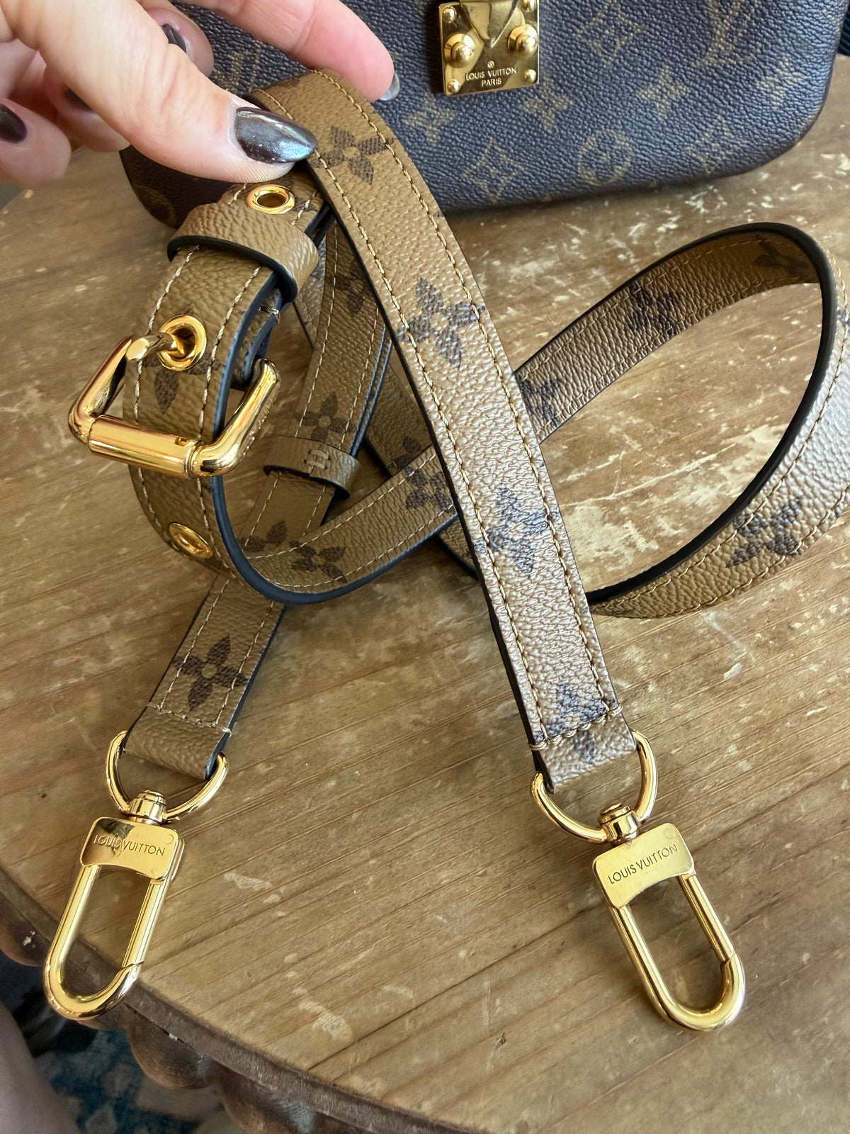 Pochette Métis in Reverse Monogram
