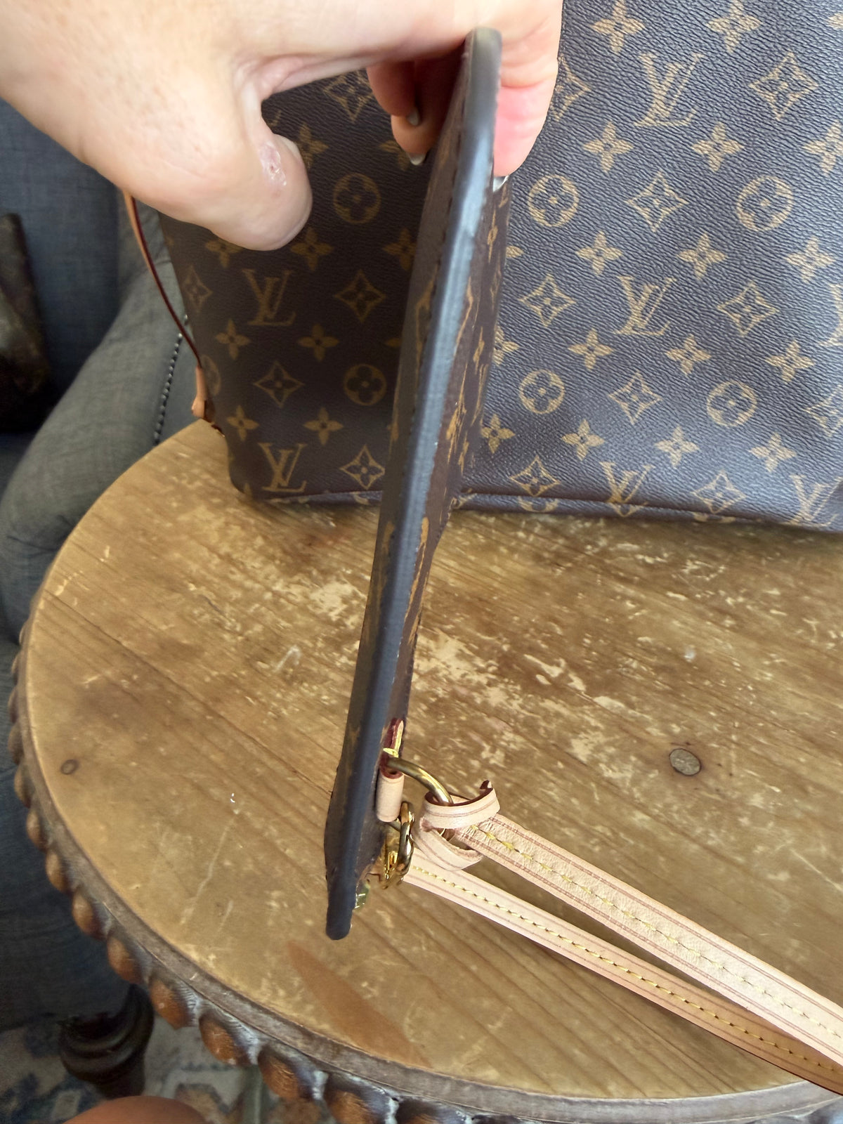 Neverfull MM with Pouch in Monogram with Red Interior