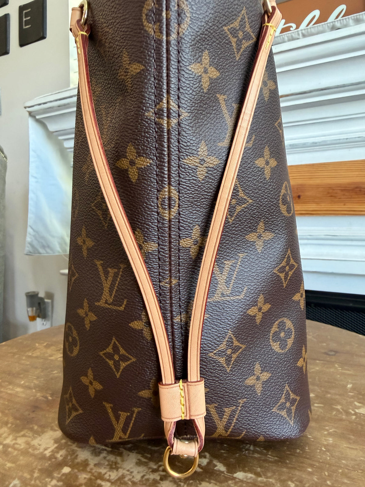 Neverfull MM with Pouch in Monogram with Red Interior