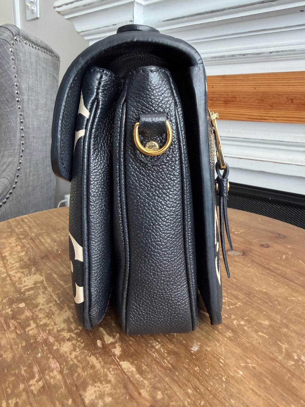 Pochette Métis Empreinte Giant Bicolor Monogram Black and Crème