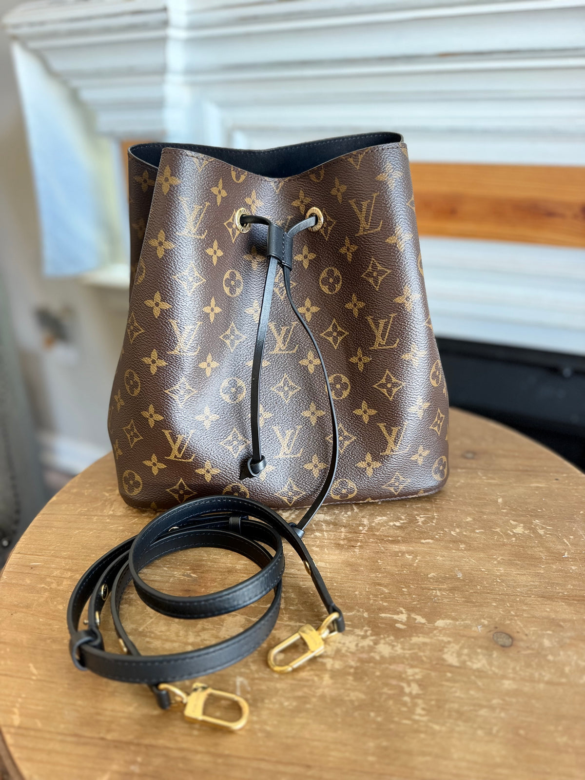 Néonoé MM in Monogram and Black