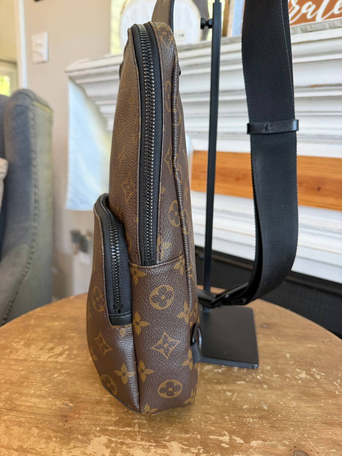 Avenue Sling NM in Monogram Macassar