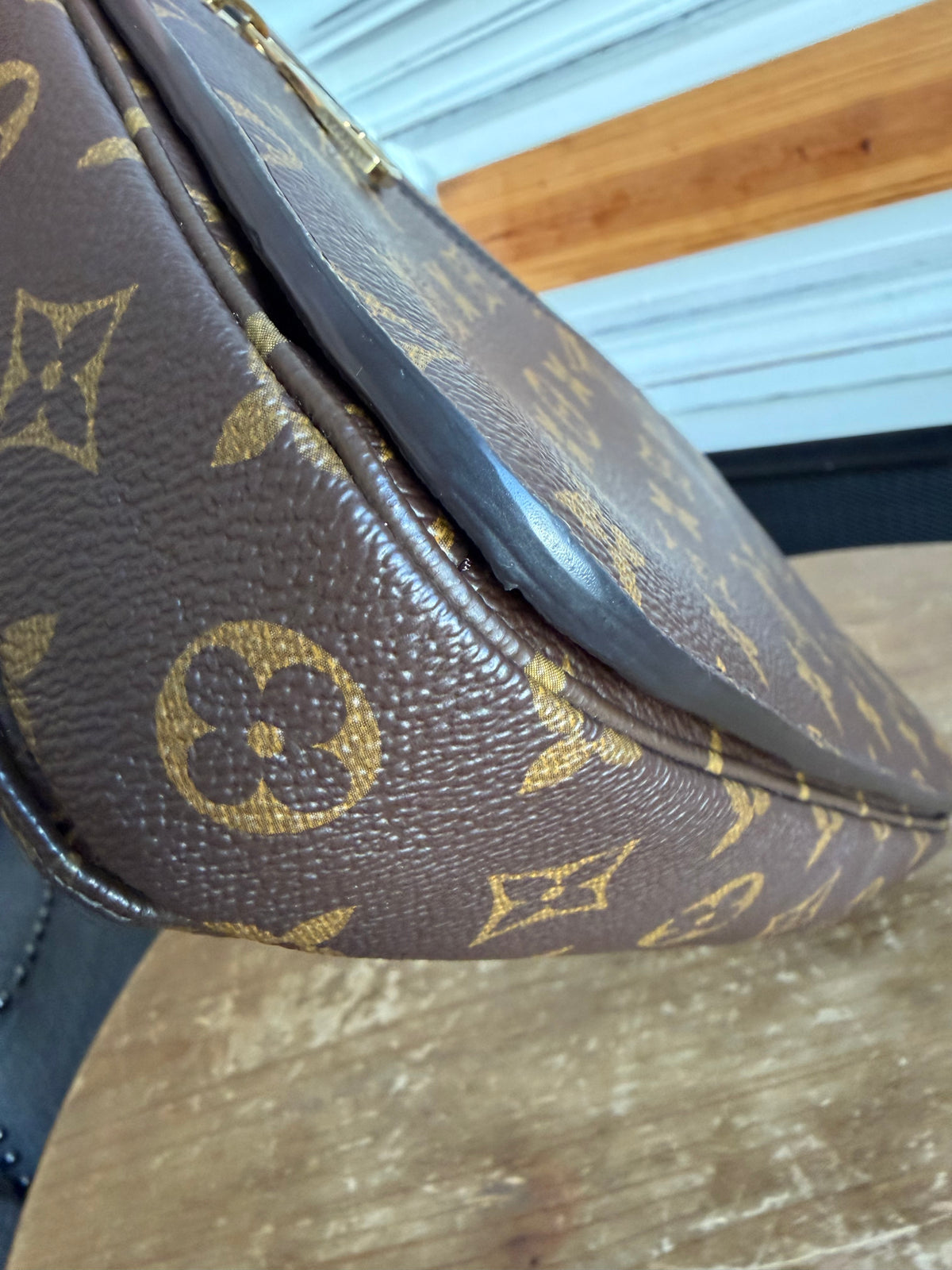 Pochette Métis in Monogram